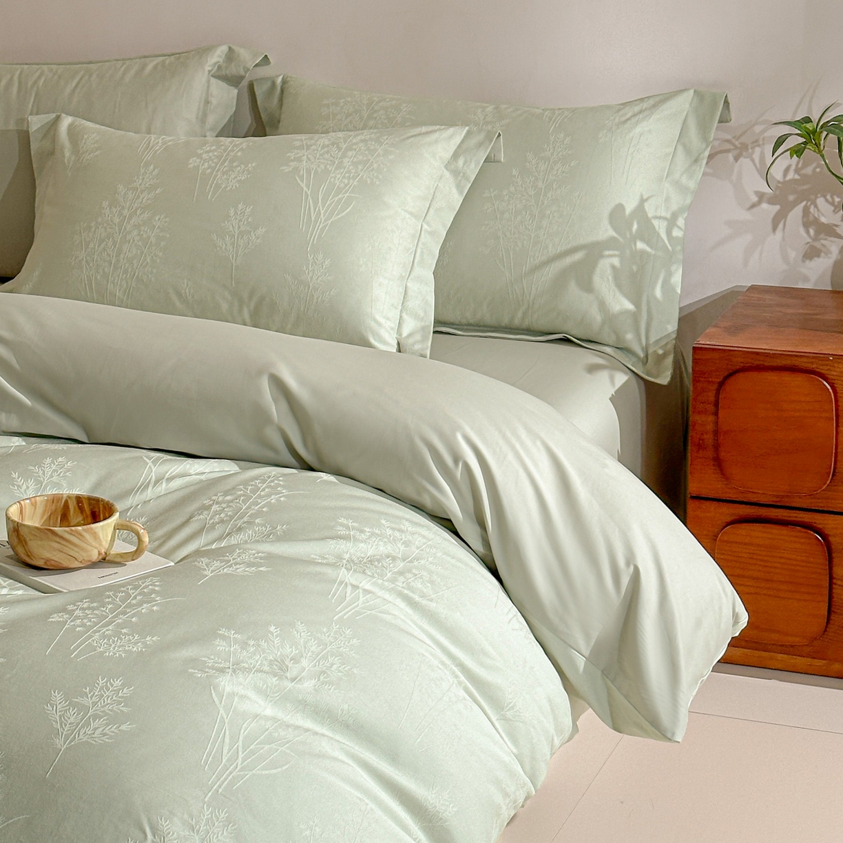 91家纺网 家纺一手货源 找家纺 泽西家纺+V17798841158发大图 2026新品60长绒棉提花立体浮雕全棉纯棉四件套-云涧奢影系列 清风颂雅-浅绿