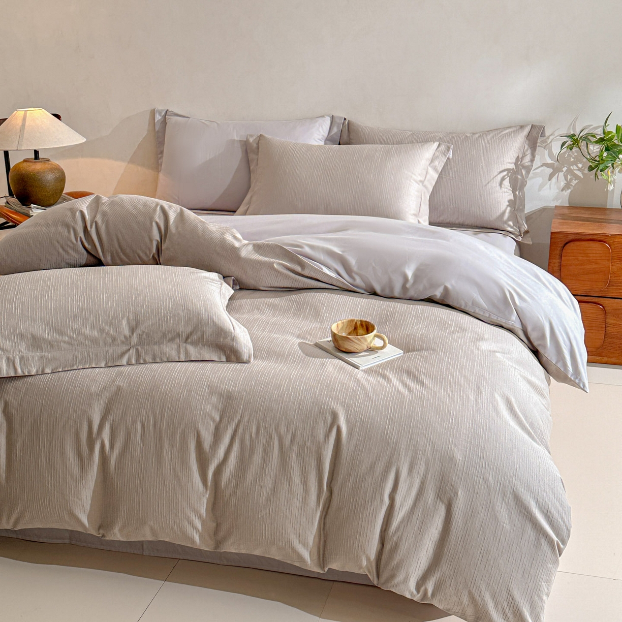 91家纺网 家纺一手货源 找家纺 泽西家纺+V17798841158发大图 2026新品60长绒棉提花立体浮雕全棉纯棉四件套-云涧奢影系列 余弦-奢灰