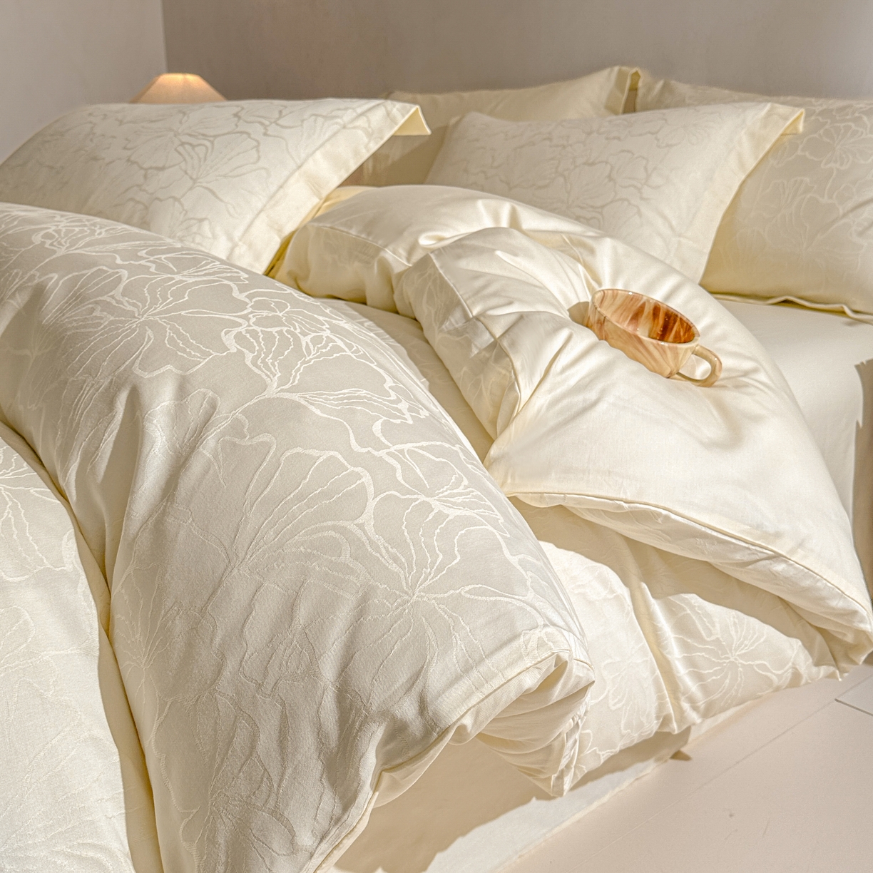 91家纺网 家纺一手货源 找家纺 泽西家纺+V17798841158发大图 2026新品60长绒棉提花立体浮雕全棉纯棉四件套-云涧奢影系列 山涧雾-米白