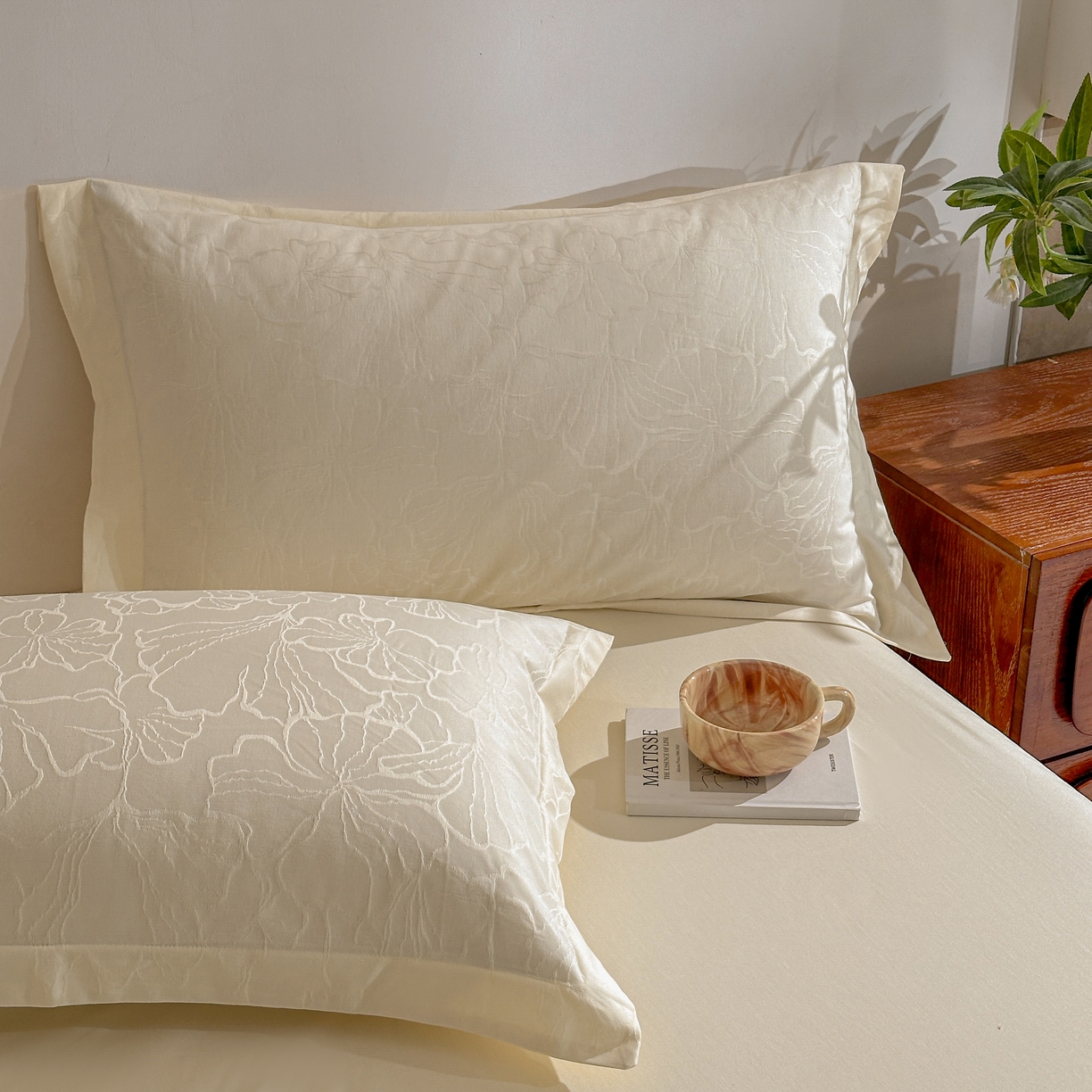 91家纺网 家纺一手货源 找家纺 泽西家纺+V17798841158发大图 2026新品60长绒棉提花立体浮雕全棉纯棉四件套-云涧奢影系列 山涧雾-米白