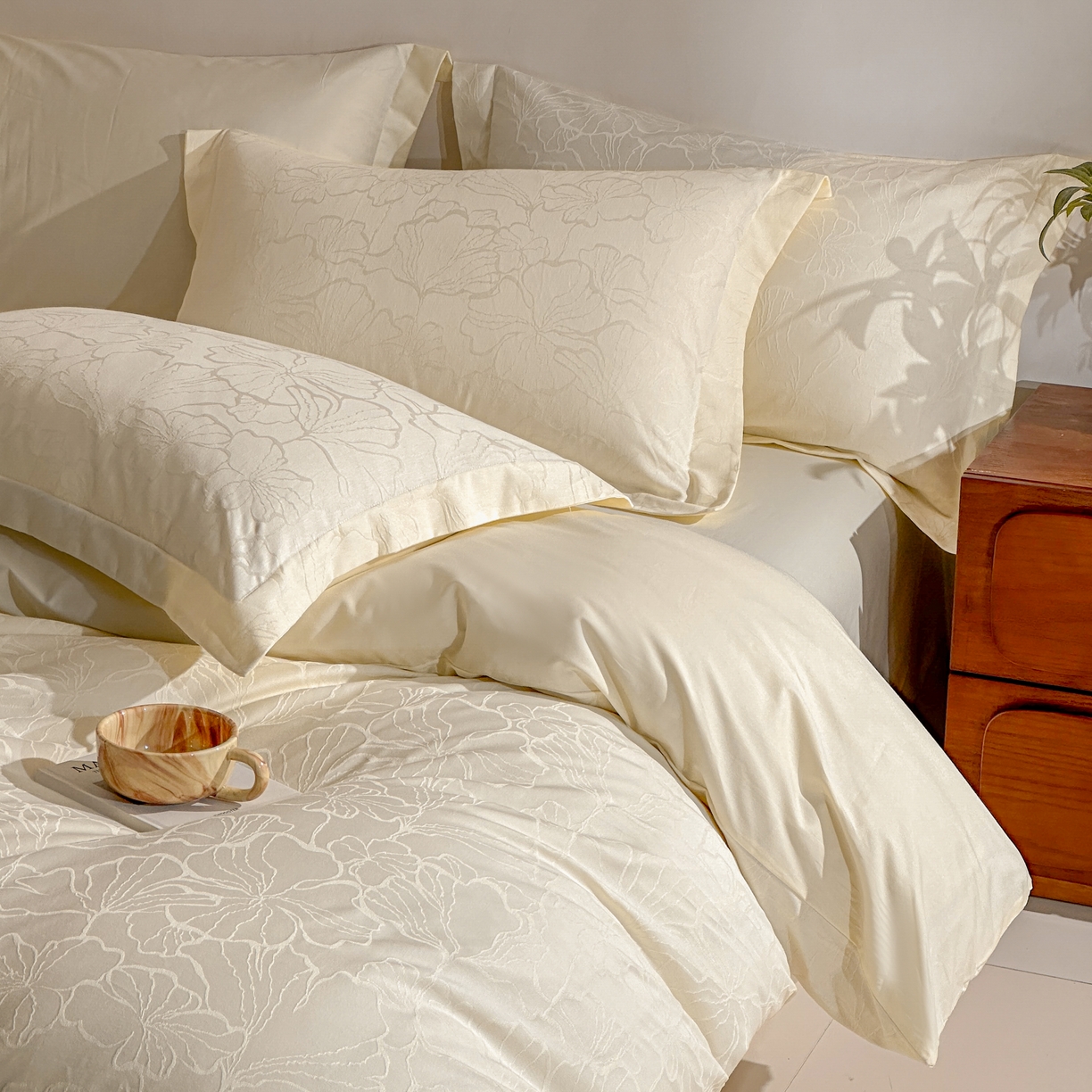 91家纺网 家纺一手货源 找家纺 泽西家纺+V17798841158发大图 2026新品60长绒棉提花立体浮雕全棉纯棉四件套-云涧奢影系列 山涧雾-米白