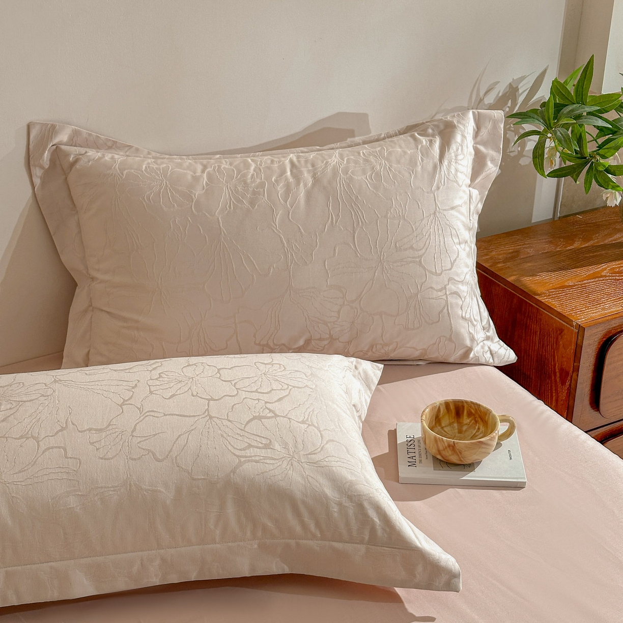 91家纺网 家纺一手货源 找家纺 泽西家纺+V17798841158发大图 2026新品60长绒棉提花立体浮雕全棉纯棉四件套-云涧奢影系列 山涧雾-卡其粉