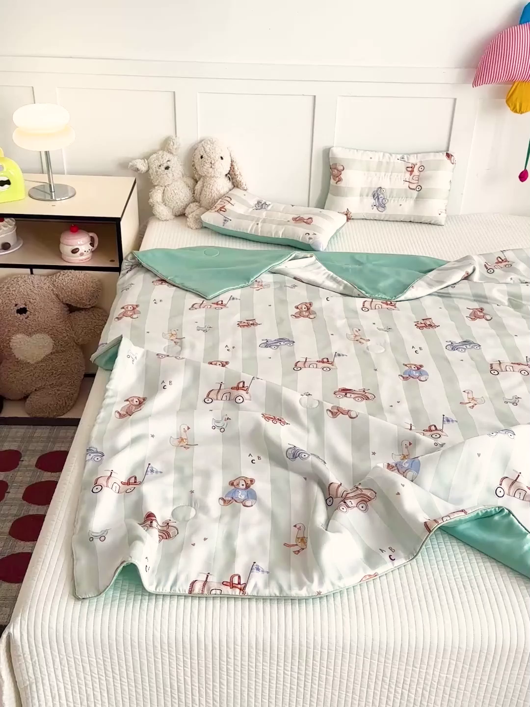 91家纺网 家纺一手货源 找家纺 十九色 2026新款50莱赛尔卡通印花儿童夏被同款枕头枕芯 春日玩伴