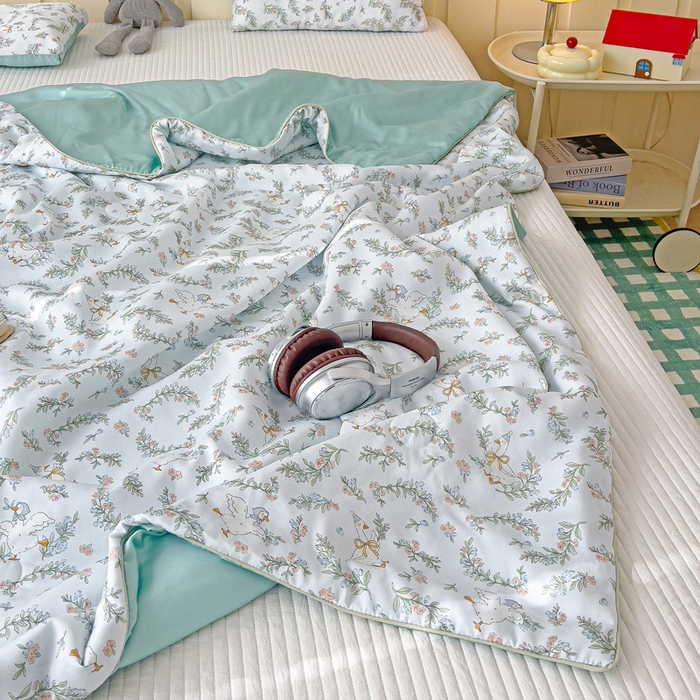 91家纺网 家纺一手货源 找家纺 十九色 2026新款50莱赛尔卡通印花儿童夏被同款枕头枕芯 大白鹅