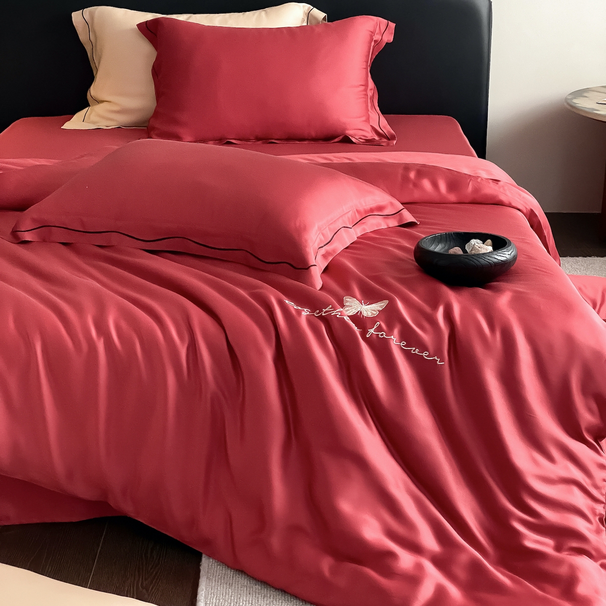 91家纺网 家纺一手货源 找家纺 FORTWO家纺原创设计（FOR TWO家纺） 2026新款兰精天丝绣被套单被套被套单件 秘境-红