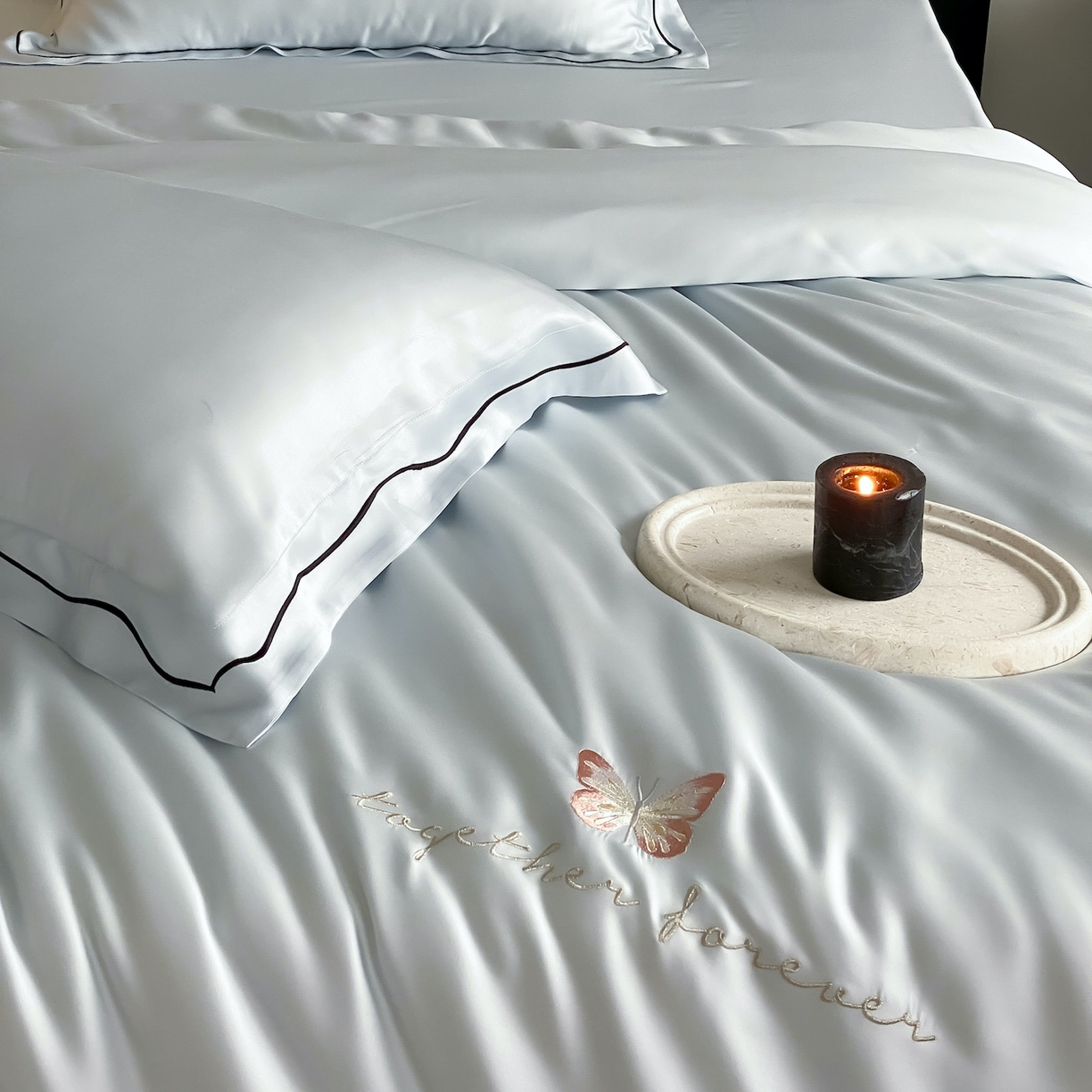 91家纺网 家纺一手货源 找家纺 FORTWO家纺原创设计（FOR TWO家纺） 2026新款兰精天丝绣被套单被套被套单件 秘境-蓝