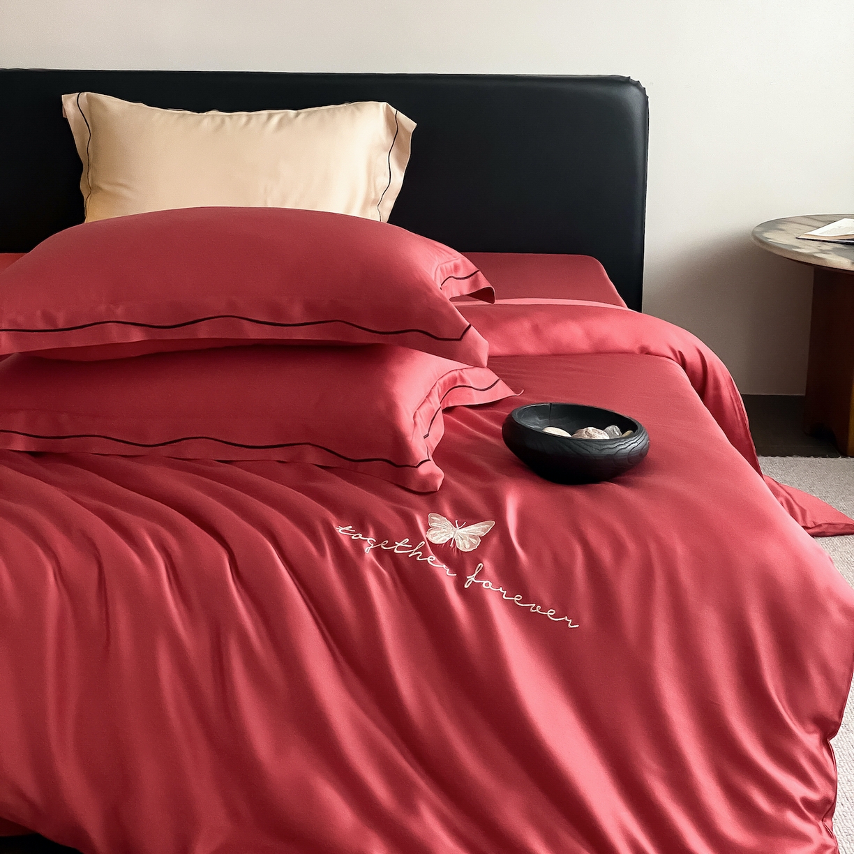 91家纺网 家纺一手货源 找家纺 FORTWO家纺原创设计（FOR TWO家纺） 2026新款兰精天丝绣被套单被套被套单件 秘境-红