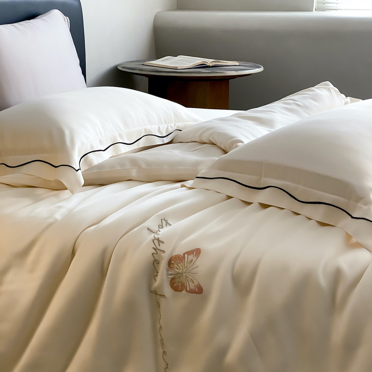 91家纺网 家纺一手货源 找家纺 FORTWO家纺原创设计（FOR TWO家纺） 2026新款兰精天丝绣被套单被套被套单件 秘境-奶白