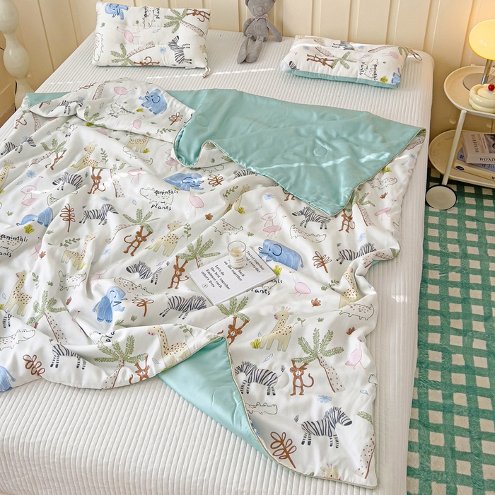 91家纺网 家纺一手货源 找家纺 十九色 2026新款50莱赛尔卡通印花儿童夏被同款枕头枕芯 大草原