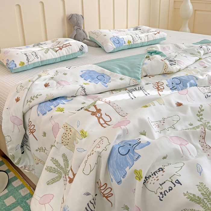 91家纺网 家纺一手货源 找家纺 十九色 2026新款50莱赛尔卡通印花儿童夏被同款枕头枕芯 大草原