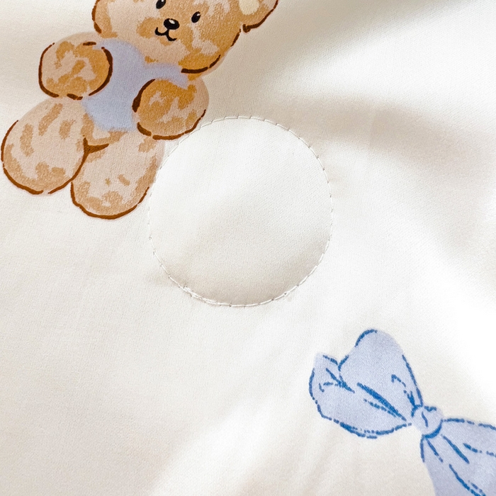 91家纺网 家纺一手货源 找家纺 十九色 2026新款50莱赛尔卡通印花儿童夏被同款枕头枕芯 蓝莓蛋糕