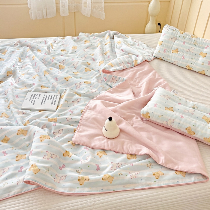 91家纺网 家纺一手货源 找家纺 十九色 2026新款50莱赛尔卡通印花儿童夏被同款枕头枕芯 领结熊