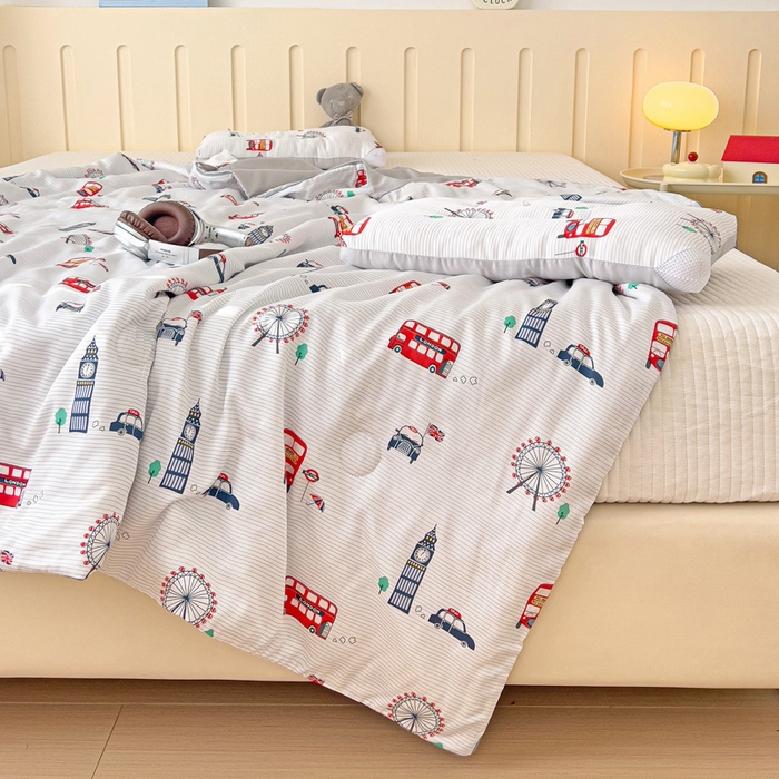 91家纺网 家纺一手货源 找家纺 十九色 2026新款50莱赛尔卡通印花儿童夏被同款枕头枕芯 伦敦巴士