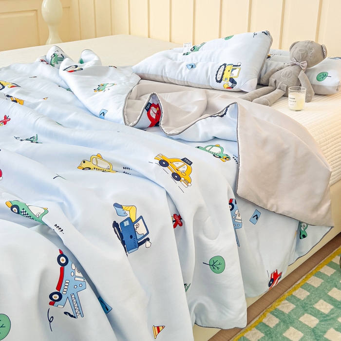 91家纺网 家纺一手货源 找家纺 十九色 2026新款50莱赛尔卡通印花儿童夏被同款枕头枕芯 汽车家族