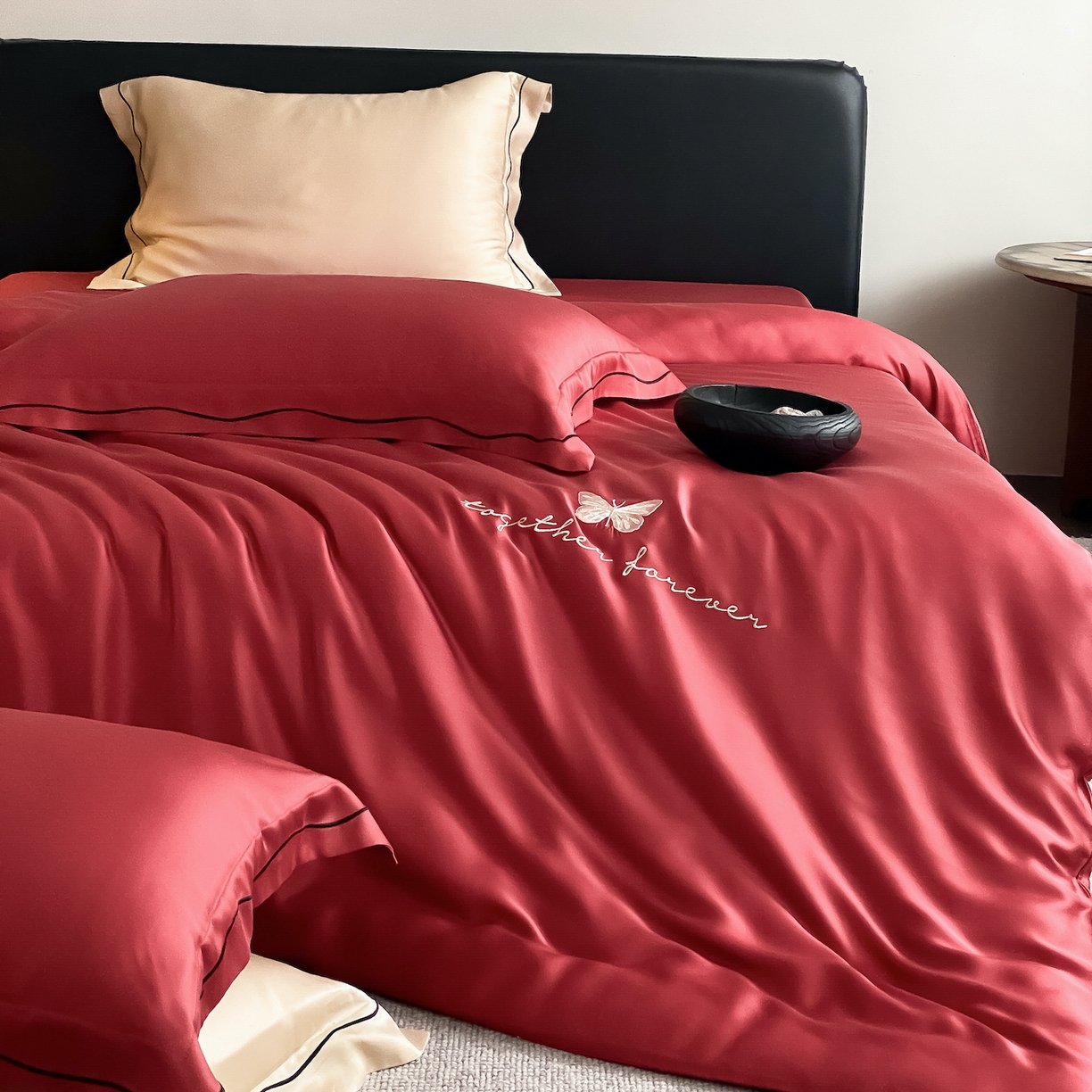 91家纺网 家纺一手货源 找家纺 FORTWO家纺原创设计（FOR TWO家纺） 2026新款兰精天丝绣枕套单枕套枕套单件 秘境-红