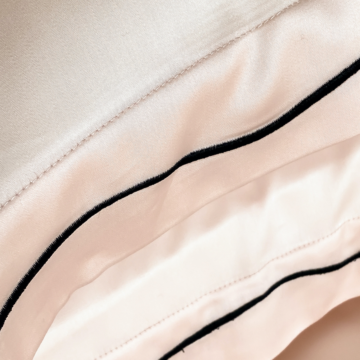 91家纺网 家纺一手货源 找家纺 FORTWO家纺原创设计（FOR TWO家纺） 2026新款兰精天丝绣枕套单枕套枕套单件 秘境-粉