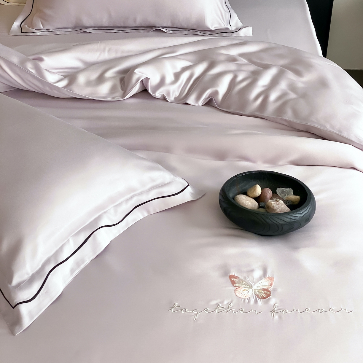 91家纺网 家纺一手货源 找家纺 FORTWO家纺原创设计（FOR TWO家纺） 2026新款兰精天丝绣枕套单枕套枕套单件 秘境-紫