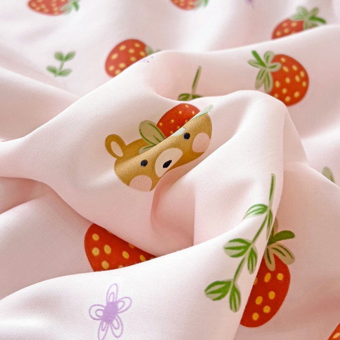 91家纺网 家纺一手货源 找家纺 十九色 2026新款50莱赛尔卡通印花儿童夏被同款枕头枕芯 甜心草莓