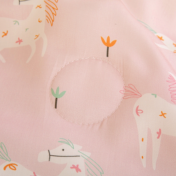 91家纺网 家纺一手货源 找家纺 十九色 2026新款50莱赛尔卡通印花儿童夏被同款枕头枕芯 星花小马