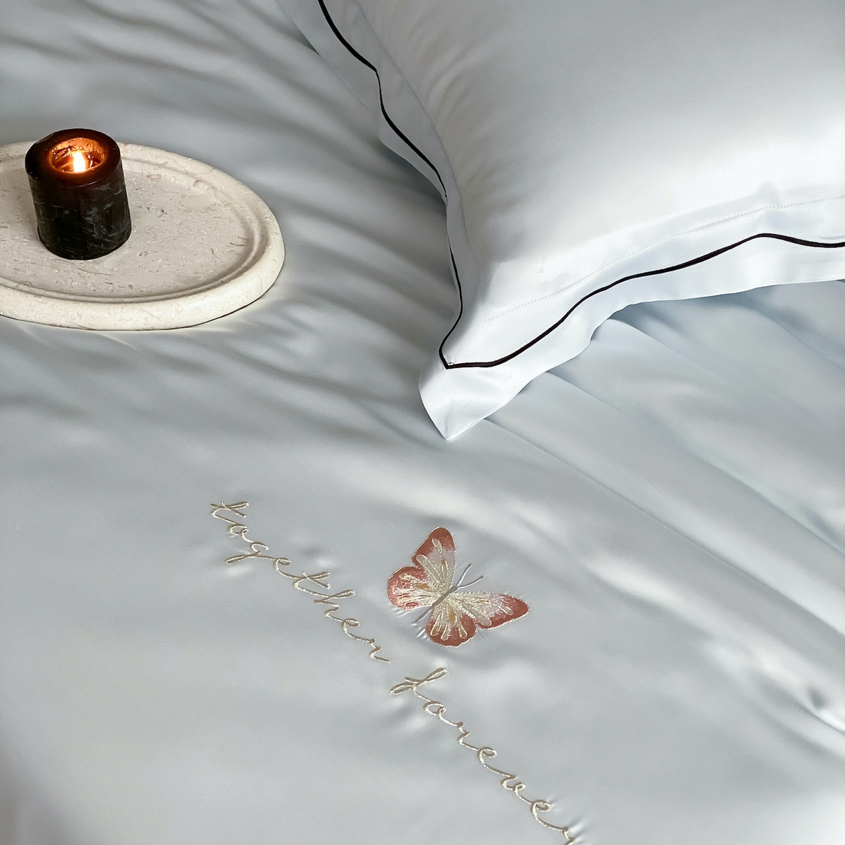 91家纺网 家纺一手货源 找家纺 FORTWO家纺原创设计（FOR TWO家纺） 2026新款兰精天丝绣枕套单枕套枕套单件 秘境-蓝