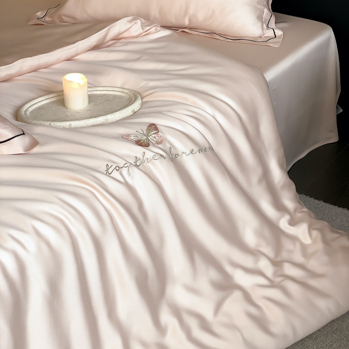 91家纺网 家纺一手货源 找家纺 FORTWO家纺原创设计（FOR TWO家纺） 2026新款兰精天丝绣花床单单床单床单单件 秘境-粉