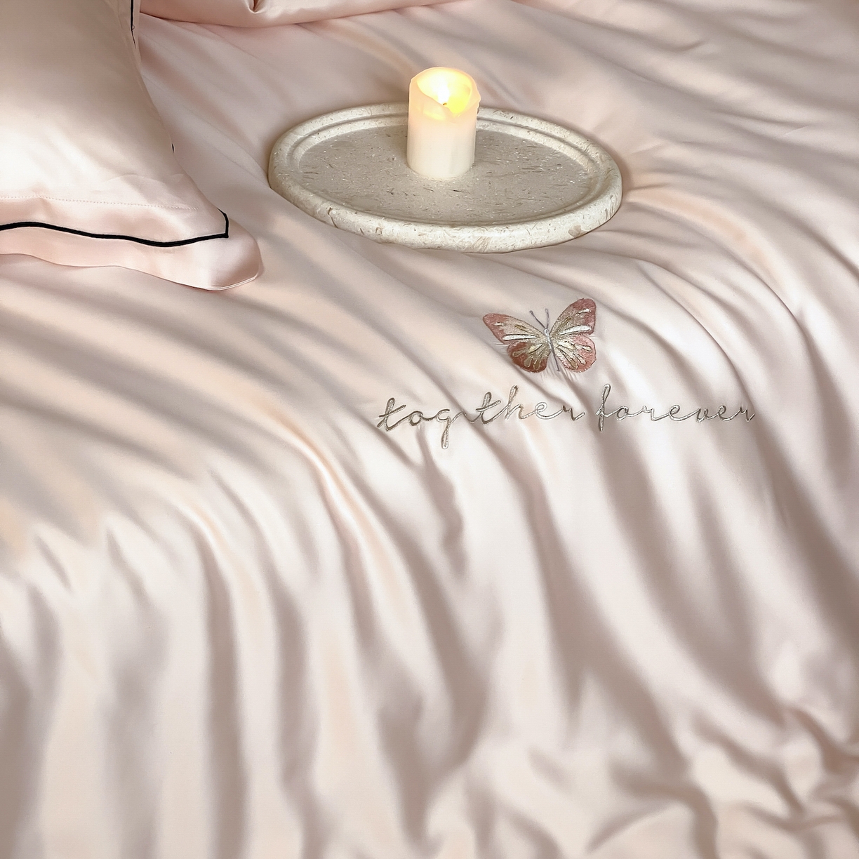 91家纺网 家纺一手货源 找家纺 FORTWO家纺原创设计（FOR TWO家纺） 2026新款兰精天丝绣花床单单床单床单单件 秘境-粉