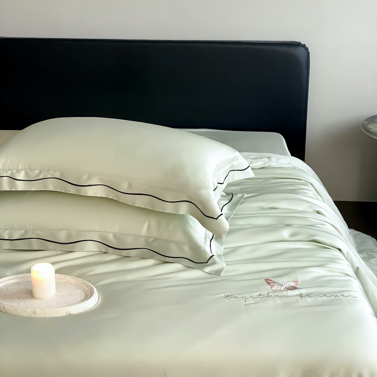 91家纺网 家纺一手货源 找家纺 FORTWO家纺原创设计（FOR TWO家纺） 2026新款兰精天丝绣花床笠单床笠床笠单件 秘境-绿