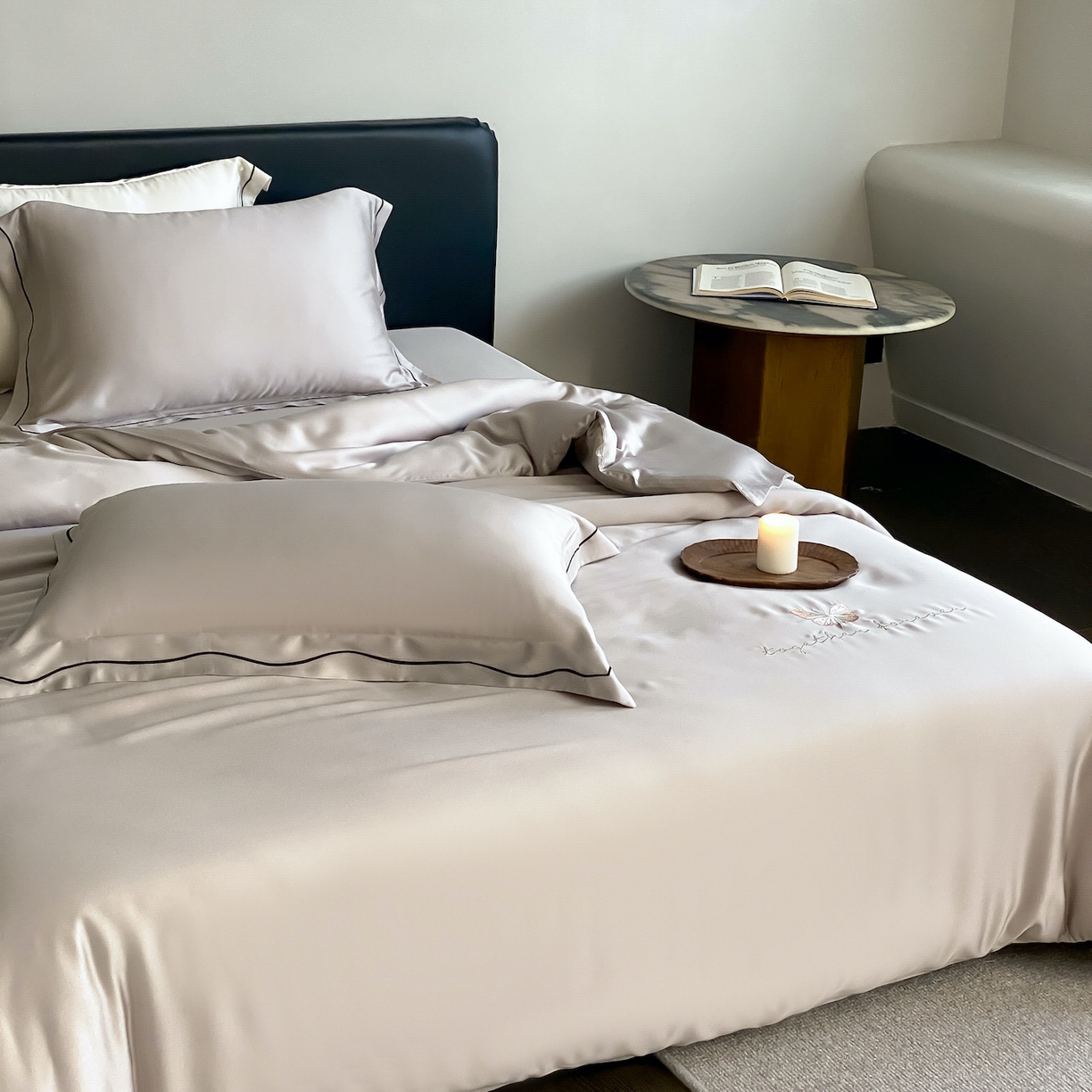 91家纺网 家纺一手货源 找家纺 FORTWO家纺原创设计（FOR TWO家纺） 2026新款兰精天丝绣花床笠单床笠床笠单件 秘境-灰