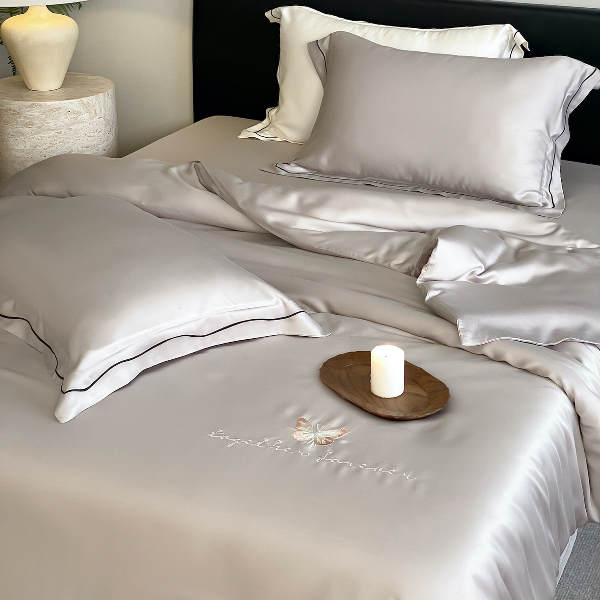 91家纺网 家纺一手货源 找家纺 FORTWO家纺原创设计（FOR TWO家纺） 2026新款兰精天丝绣花床笠单床笠床笠单件 秘境-灰