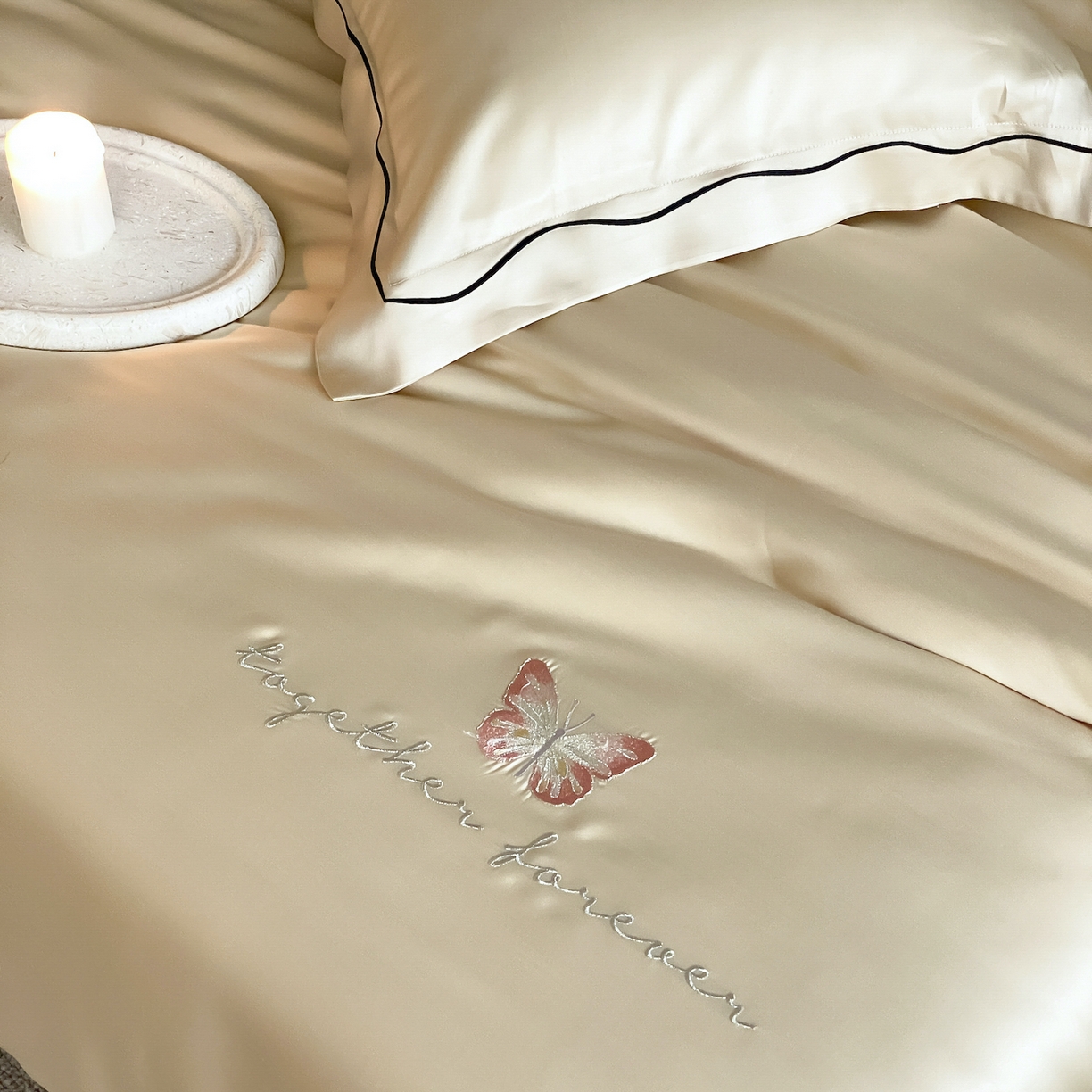 91家纺网 家纺一手货源 找家纺 FORTWO家纺原创设计（FOR TWO家纺） 2026新款兰精天丝绣花床笠单床笠床笠单件 秘境-香槟