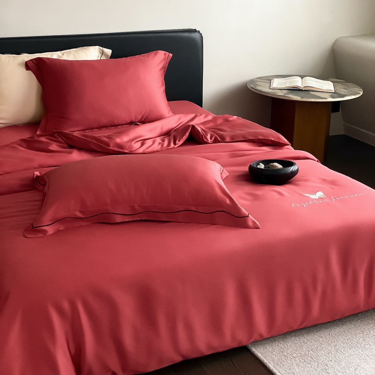 91家纺网 家纺一手货源 找家纺 FORTWO家纺原创设计（FOR TWO家纺） 2026新款兰精天丝绣花床笠单床笠床笠单件 秘境-红