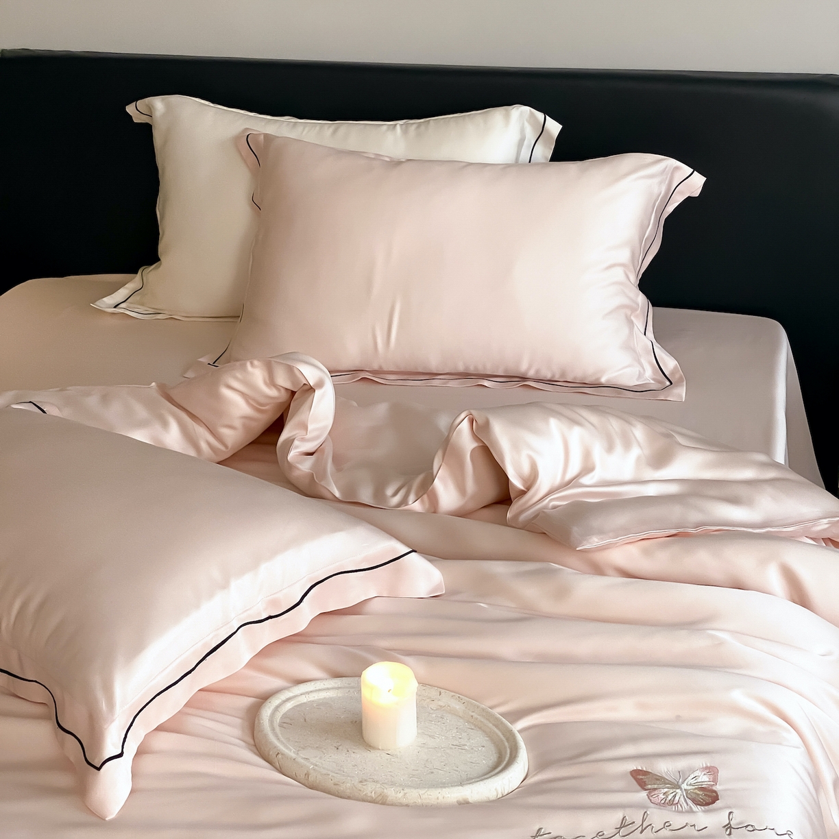 91家纺网 家纺一手货源 找家纺 FORTWO家纺原创设计（FOR TWO家纺） 2026新款兰精天丝绣花床笠单床笠床笠单件 秘境-粉