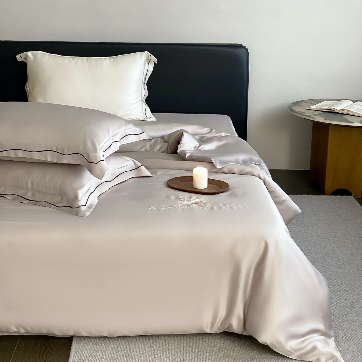 91家纺网 家纺一手货源 找家纺 FORTWO家纺原创设计（FOR TWO家纺） 2026新款兰精天丝绣花四件套 秘境-灰