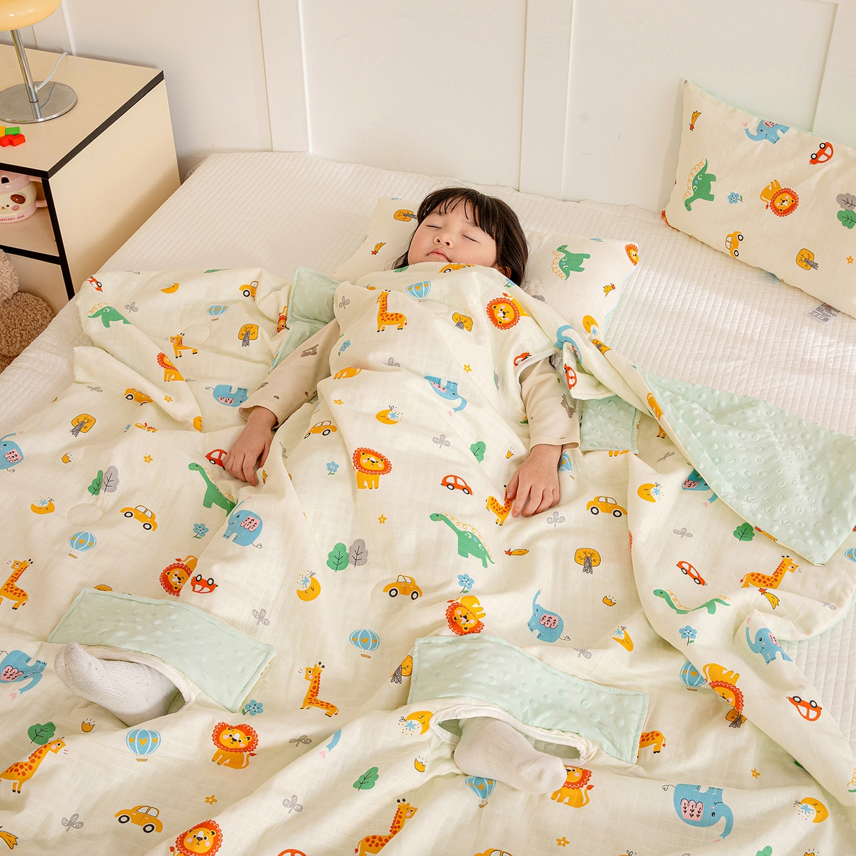 91家纺网 家纺一手货源 找家纺 十九色 2026春夏新款全棉华夫格纱布凉感防踢被拥抱被夏被夏凉被空调被 萌宠车旅