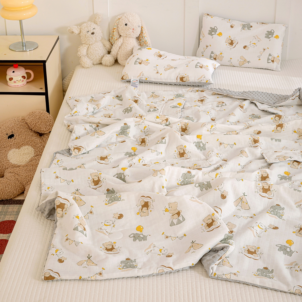 91家纺网 家纺一手货源 找家纺 十九色 2026春夏新款全棉华夫格纱布凉感防踢被拥抱被夏被夏凉被空调被 小伙伴