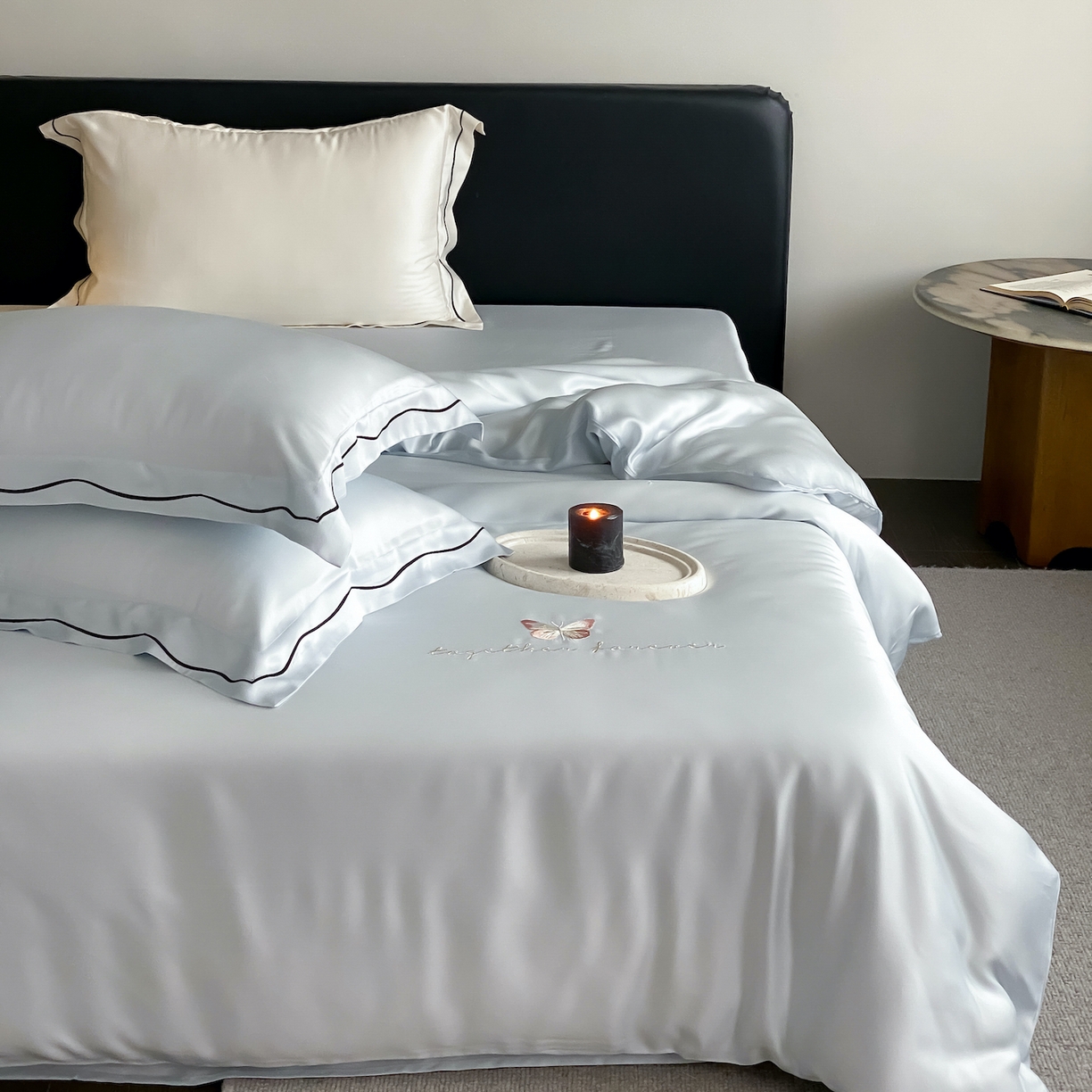 91家纺网 家纺一手货源 找家纺 FORTWO家纺原创设计（FOR TWO家纺） 2026新款兰精天丝绣花四件套 秘境-蓝