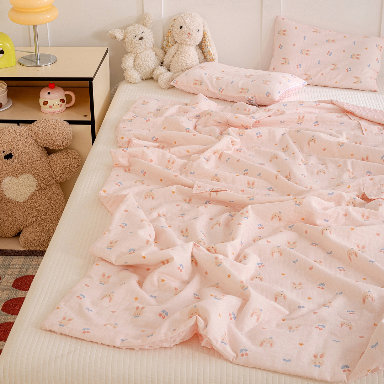 91家纺网 家纺一手货源 找家纺 十九色 2026春夏新款全棉华夫格纱布凉感防踢被拥抱被夏被夏凉被空调被 兔耳朵