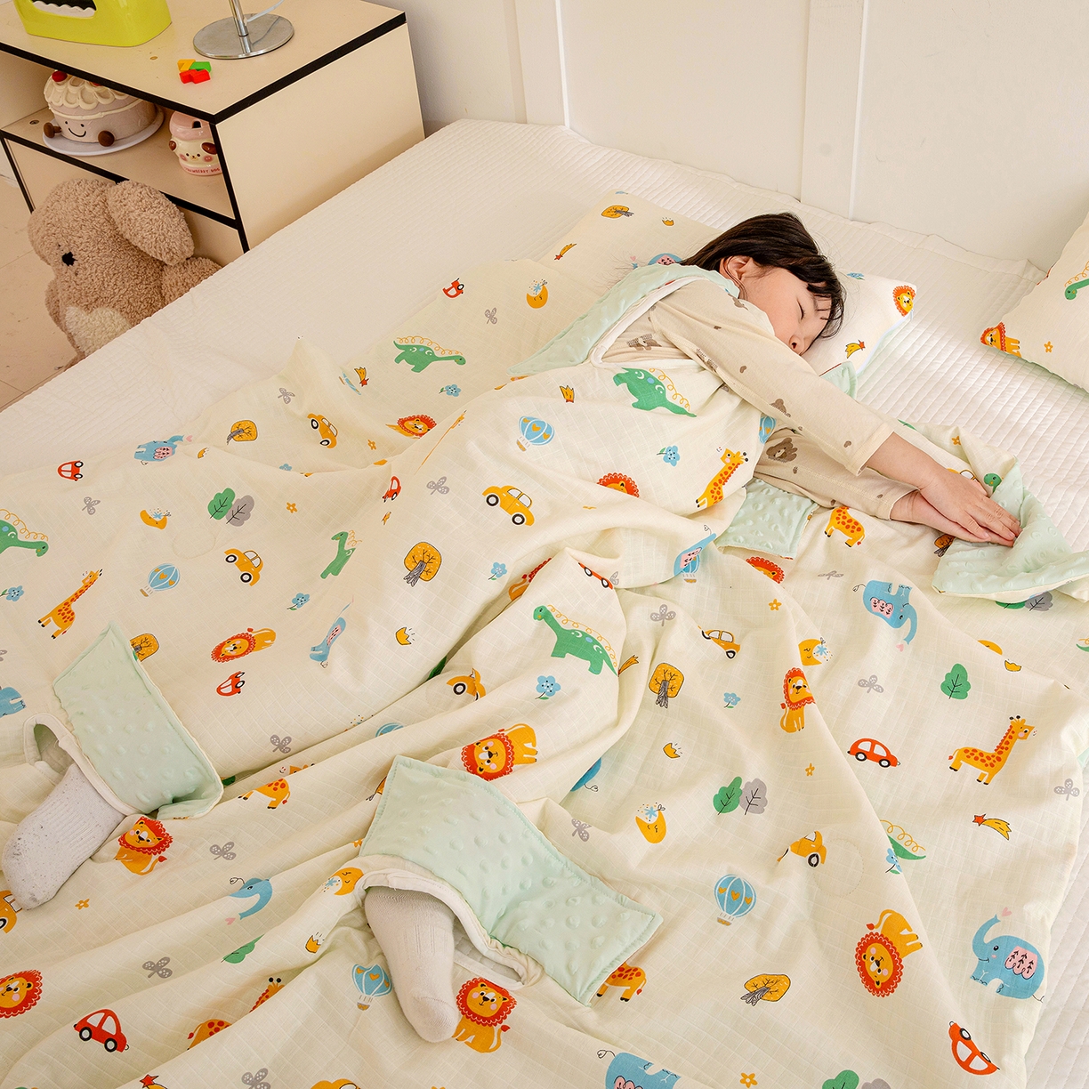 91家纺网 家纺一手货源 找家纺 十九色 2026春夏新款全棉华夫格纱布凉感防踢被拥抱被夏被夏凉被空调被 萌宠车旅