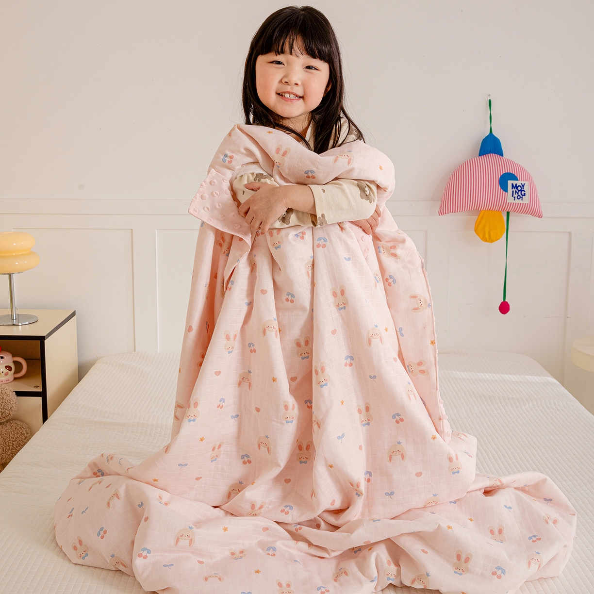 91家纺网 家纺一手货源 找家纺 十九色 2026春夏新款全棉华夫格纱布凉感防踢被拥抱被夏被夏凉被空调被 兔耳朵