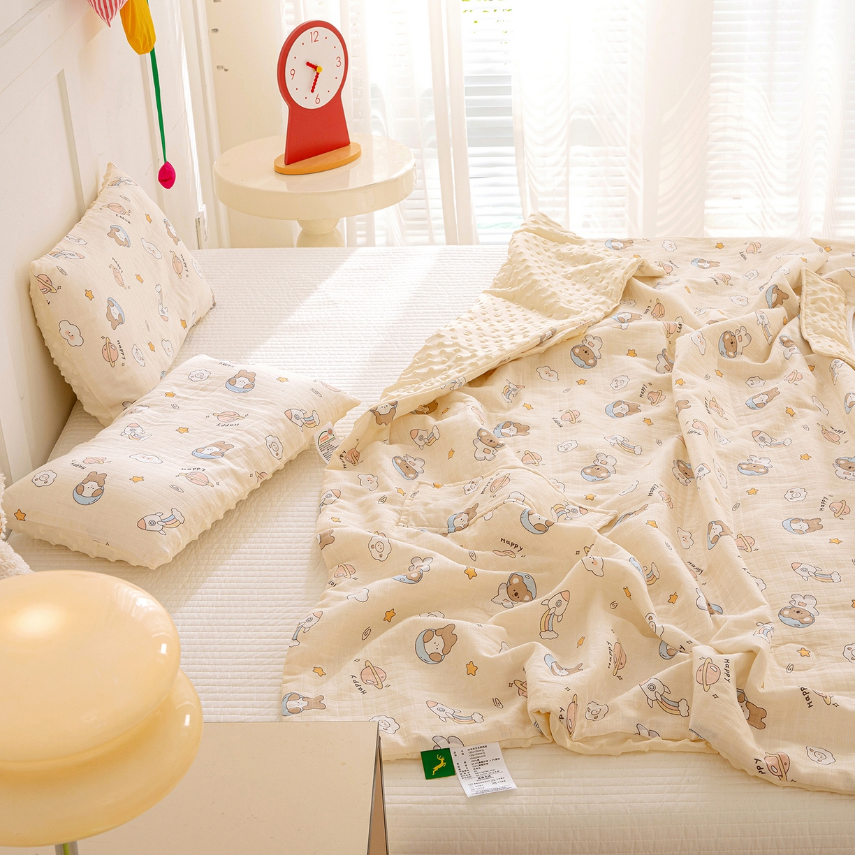 91家纺网 家纺一手货源 找家纺 十九色 2026春夏新款全棉华夫格纱布凉感防踢被拥抱被夏被夏凉被空调被 遨游太空