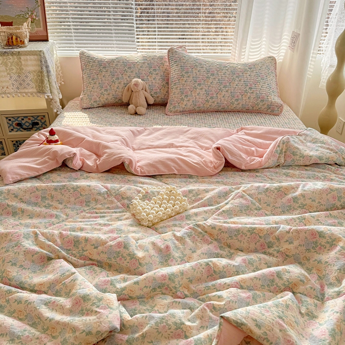 91家纺网 家纺一手货源 找家纺 玉海棠家纺 2026新款A类云感双层纱7A抗菌夏被夏凉被空调被四件套 繁华里