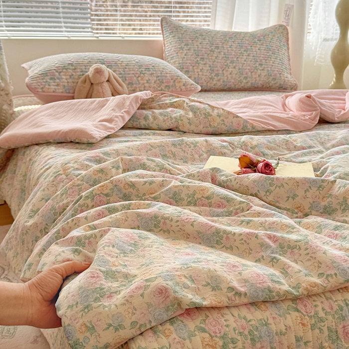 91家纺网 家纺一手货源 找家纺 玉海棠家纺 2026新款A类云感双层纱7A抗菌夏被夏凉被空调被四件套 繁华里