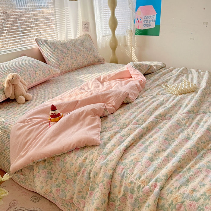 91家纺网 家纺一手货源 找家纺 玉海棠家纺 2026新款A类云感双层纱7A抗菌夏被夏凉被空调被四件套 繁华里