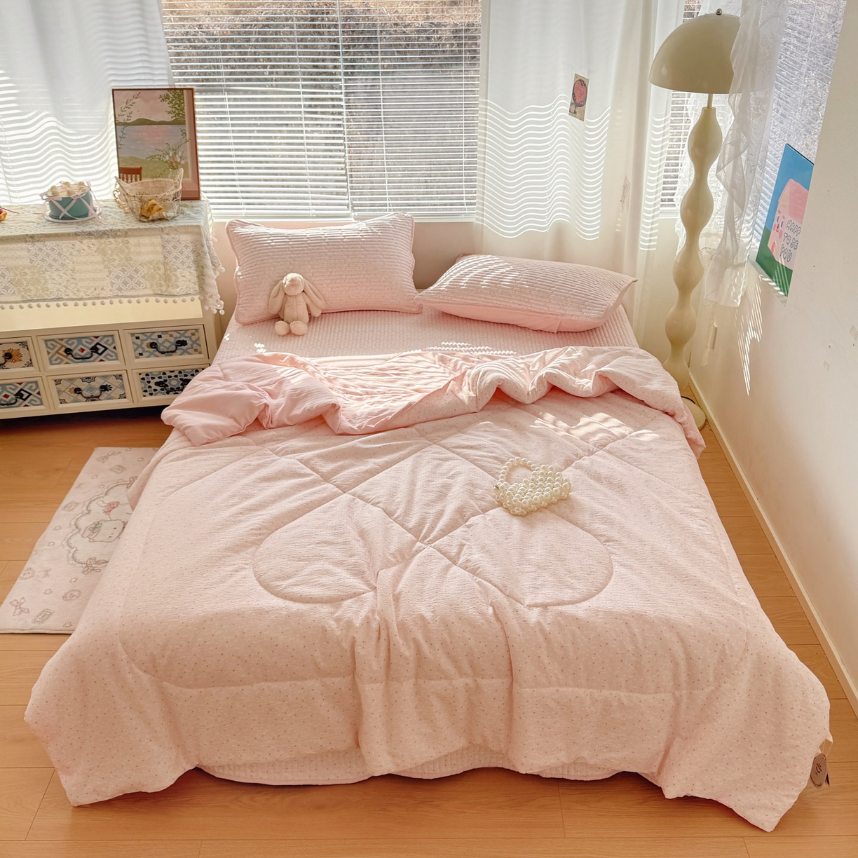 91家纺网 家纺一手货源 找家纺 玉海棠家纺 2026新款A类云感双层纱7A抗菌夏被夏凉被空调被四件套 粉波点