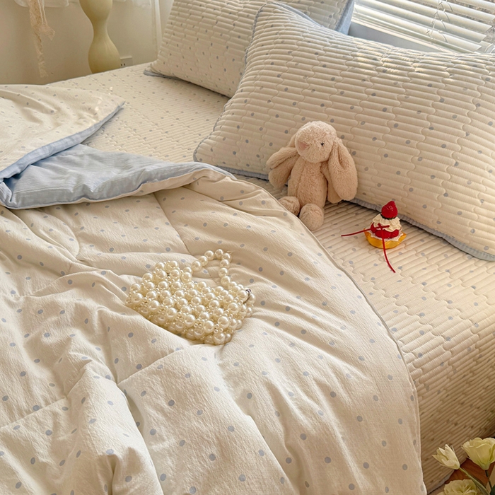 91家纺网 家纺一手货源 找家纺 玉海棠家纺 2026新款A类云感双层纱7A抗菌夏被夏凉被空调被四件套 蓝波点