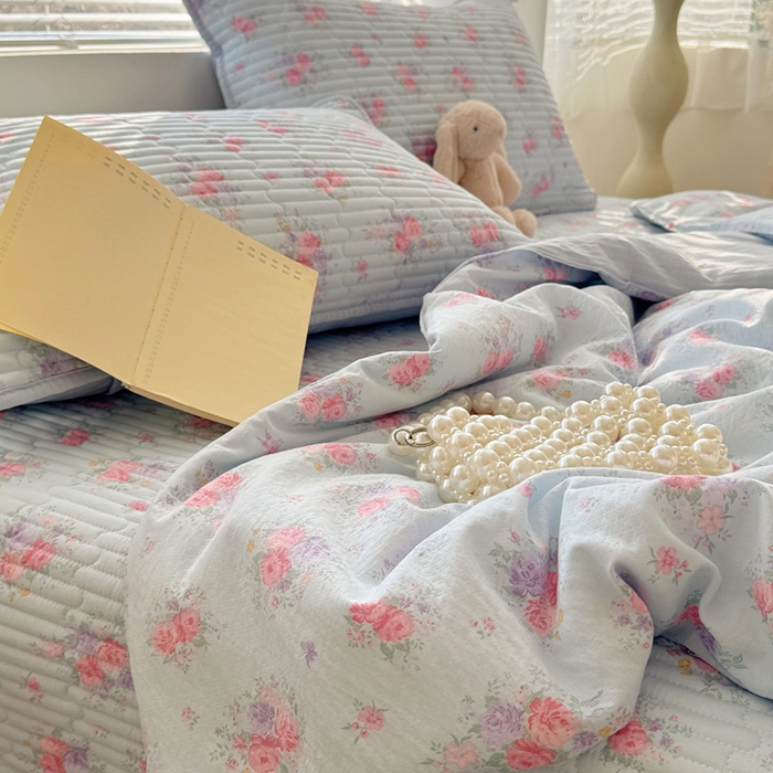 91家纺网 家纺一手货源 找家纺 玉海棠家纺 2026新款A类云感双层纱7A抗菌夏被夏凉被空调被四件套 蓝屿花室