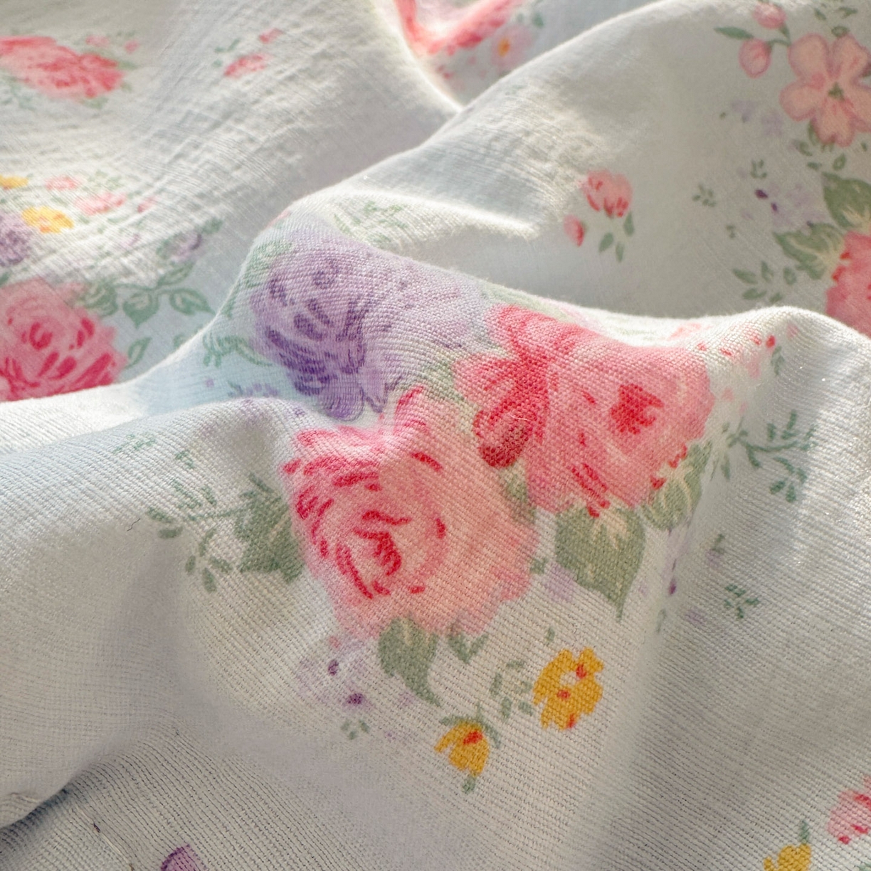 91家纺网 家纺一手货源 找家纺 玉海棠家纺 2026新款A类云感双层纱7A抗菌夏被夏凉被空调被四件套 蓝屿花室