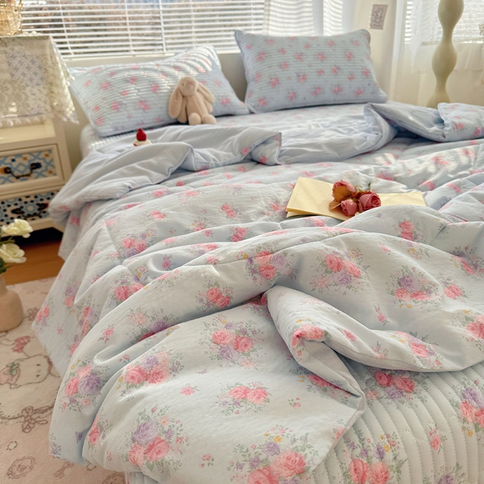 91家纺网 家纺一手货源 找家纺 玉海棠家纺 2026新款A类云感双层纱7A抗菌夏被夏凉被空调被四件套 蓝屿花室