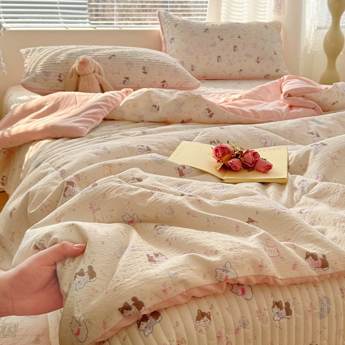 91家纺网 家纺一手货源 找家纺 玉海棠家纺 2026新款A类云感双层纱7A抗菌夏被夏凉被空调被四件套 萌宠集合