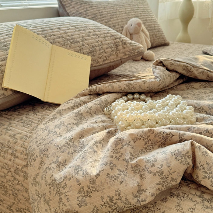 91家纺网 家纺一手货源 找家纺 玉海棠家纺 2026新款A类云感双层纱7A抗菌夏被夏凉被空调被四件套 慕斯